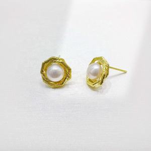 Prix usine, boucles d'oreilles élégantes en argent 925 plaqué or 18K 14K, simples, vintage, avec perles, pour bébé, été, modèle 2026, uniques, pour enseignant(e)s - Product Image 2