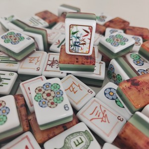 Nouvelles Tuiles de Mahjong Américain Auspicious Koi 2026 <span class=keywords><strong>en</strong></span> Acrylique Gravées au Laser avec Dos Effet Bois – Durables, Écologiques et Personnalisables pour <span class=keywords><strong>Jeu</strong></span> d'Échecs - Product Image 6