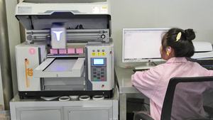 قلم تحديد الشفاه COEOVO بشعار خاص، نباتي ومقاوم للماء، 26 لونًا، مستحضرات تجميل، قلم تحديد الشفاه كريمي بعلامة تجارية خاصة - Product Image 6