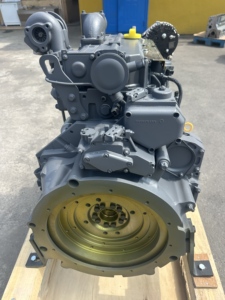 Moteur diesel DEUTZ BF4M1012 neuf à prix avantageux, en excellent état de fonctionnement, prix compétitif pour les machines de construction - Product Image 3