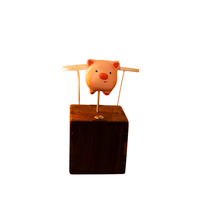 Mini cochon cinétique en bois rose, décoration de bureau et de maison, idéal pour les papeteries, les boutiques de cadeaux et les supermarchés