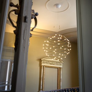 Lustre sphérique moderne en métal doré LED 220V, plafonnier rond pour salon, villa à plafond haut - Product Image 4