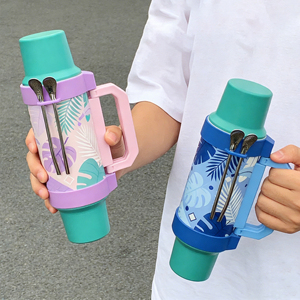 Juego de Termo de Acero Inoxidable Estilo Tropical de 1L con 2 Tazas y Bombilla, Termo Portátil para Auto y Camping - Product Image 1