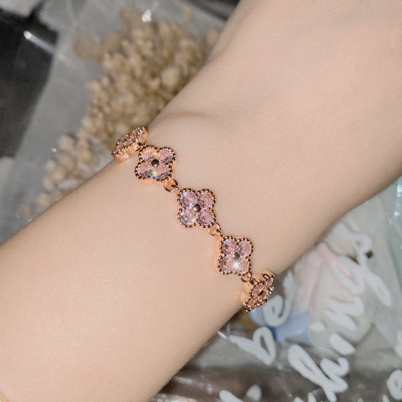 Bracelet à quatre feuilles [poudre de sakura]