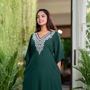 Vestido Maxi Casual Elegante con Mangas Campana y Dobladillo Asimétrico, Bordado y Duradero para Mujer - Product Image 5