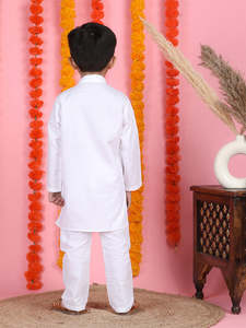 Ensemble Kurta Pyjama Blanc pour Garçons, Vêtements Ethniques Indiens Traditionnels, Costume Kurta Festif pour Enfants, Tenue Kurta Pyjama en Coton Confortable - Product Image 5