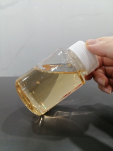 Additif chimique antioxydant haute température Green&Nature L57 Amine avec une excellente solubilité dans l'huile et une volatilité extrêmement faible - Product Image 1