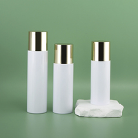 SHUNXU gros bouteille en plastique cosmétique avec estampage ruban/bouchon en or 100/120/150ml bouteille en plastique de pulvérisation d'eau de luxe