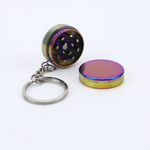Molinillo de 2 Capas con Diseño de Llavero, <span class=keywords><strong>Mini</strong></span> Molinillo de Aleación de Zinc para Especias, Tabaco y Hierbas, Accesorios para Fumar - Product Image 2