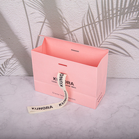 Venta al por mayor personalizado impreso Rosa arte papel regalo artesanía BOLSA DE LA COMPRA embalaje reciclable con asas de cinta con su propio logotipo