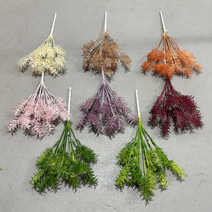 Ramas de Pino Artificiales Yixuan, 12 Piezas, Relleno Floral de Plástico Verde para Decoración Navideña - Product Image 1