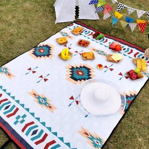 Tapis de pique-nique et de camping extérieur ultra-épais 3x4m, grande taille, style ethnique, avec fond en film d'aluminium, anti-humidité - Product Image 4