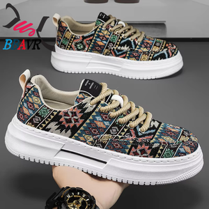Nuevo Modelo 2026: Zapatos Casuales de Hombre con Suela Gruesa y Estampado, Ideales para Primavera - Product Image 1