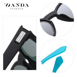 Gafas de Sol Danda TR7545 Polarizadas UV400 Negras Unisex Ligeras para Conducir y Deportes al Aire Libre - Product Image 3