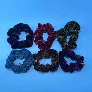 Coleteros anchos de terciopelo de alta gama al por mayor, lazos de terciopelo versátiles, nuevo estilo coreano de moda, lazos de terciopelo para el cabello de gran venta. - Product Image 3