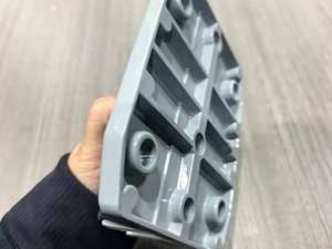 Kunststof contragewicht geleiderschoenen voor vrachtlift met 10 mm railbreedte, nominale snelheid <1,75 m/s - Product Image 5