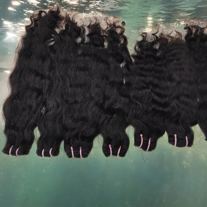 Extension de cheveux bruts indiens à cuticule alignée d'Inde. Texture unique de donneur unique un tissage de cheveux humains remy de l'Inde - Product Image 1