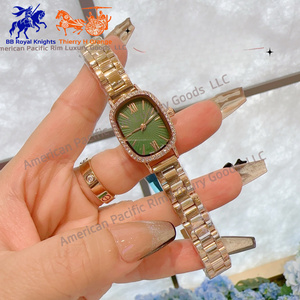 Reloj Mecánico con Esfera Ovalada para Mujer, Bisel con Incrustaciones de Circonio, Marcadores de Números Romanos, Correa de Acero Inoxidable en Tono Dorado - Product Image 4