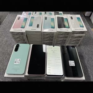 สมาร์ทโฟน A26 5G คุณภาพสูง ปลดล็อคแล้ว ระบบปฏิบัติการ Android 15 ซีพียู Octa Core รองรับ LTE ภาษาอังกฤษ กล้อง 108MP หน้าจอ AMOLED 90Hz - Product Image 1