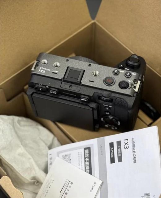 DF Wholesale Professional 4K Full-Frame Movie Camera Used for Action & Sports ILME-FX3 Genre