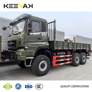 Camion de fret Dongfeng 6x6 à haute capacité de charge, nouveau camion de fret avec moteur Cummins, plateau de camion à glissière pour le transport sur route de montagne froide - Product Image 2