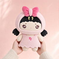 Adorable poupée en peluche fille Signe Astrologique Vierge rose, douce et moelleuse, avec robe à capuche et nœud, jouet en peluche, fabricant OEM ODM de cadeaux