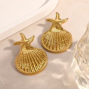 Boucles d'oreilles pendantes en forme d'étoile de mer et de coquillage, plaquées or 18 carats, en acier inoxydable, thème océan, bijoux tendance - Product Image 3
