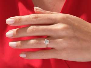 Nuevo modelo de anillo de moissanita de plata de ley 925, joyería de aspecto elegante de lujo, anillo de compromiso de tamaño ajustable para mujer - Product Image 2