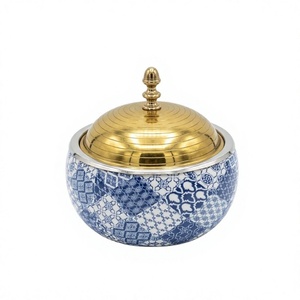 หม้อตุ๋นทรงกลมเคลือบลายพิมพ์พร้อมฝาปิดชุบทอง - Product Image 1