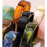 JINYOU 7591 Bracelet tendance vintage en acrylique imperméable, plaqué or 18 carats, ajustable, style chunky, bijoux