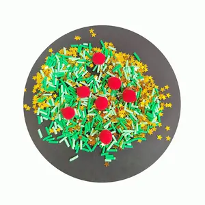 ฤดูกาลคริสต์มาสสีเขียวสีแดง Pomp Ball ลูกอมโพลีเมอร์ชิ้นดินผสมสปริงสําหรับ DIY CRAFT แก้วน้ําบรรจุ