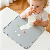 LifeTop Tapis de table rectangulaire 100 % silicone avec rebord de dentition anti-déversement |   Tapis antidérapant à ventouses, lavable au lave-vaisselle