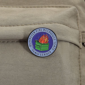 دبابيس المينا نادي النار القمامة مضحك فريق الفوضى شارة معدنية دبابيس الملابس على ظهره هدية المجوهرات للأصدقاء - Product Image 3