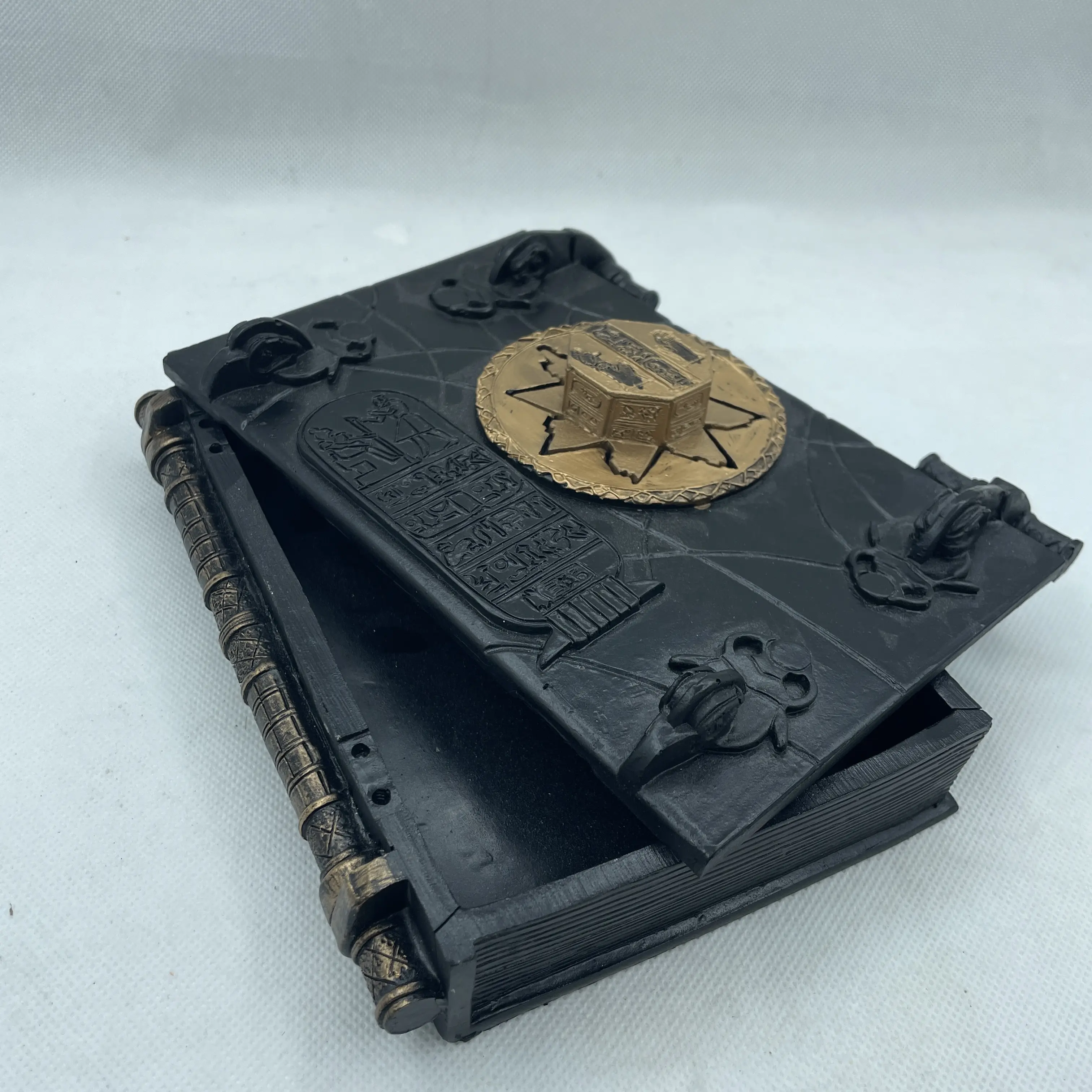 Factory direct sales Hot spot goods Book of the Dead Book of the Living Mummy Book of the Dead Storage box Home window ornament