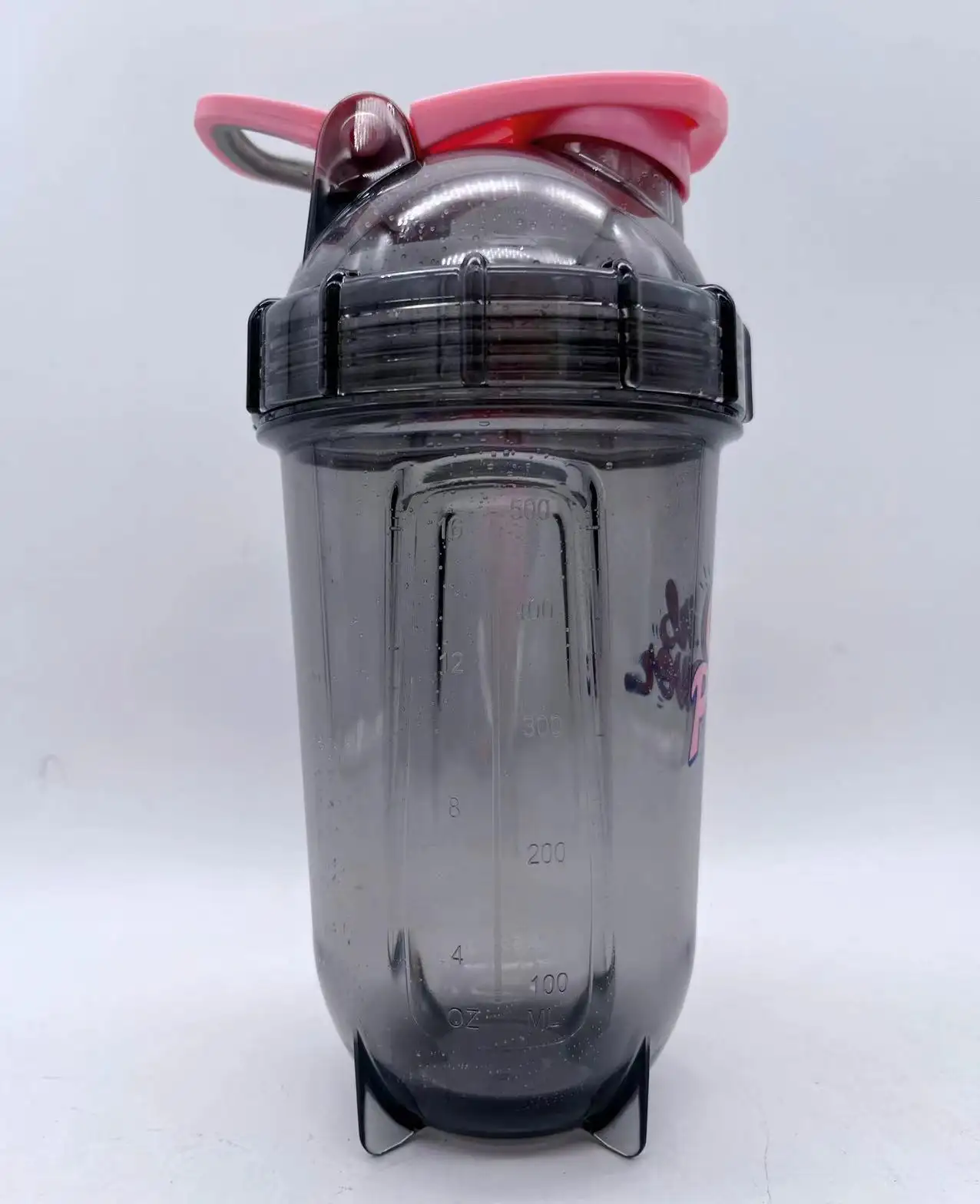 Botol pengocok plastik, tidak beracun tahan lama dengan tutup pengocok Protein botol olahraga