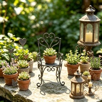Rak Tanaman Mini dari Logam Rustic Distressed, Penyangga Pot Bunga Dekoratif untuk Taman Luar Ruangan, Patio, Tanaman Pot Kecil