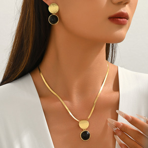 Conjunto de collar geométrico de aleación de zinc, pendientes circulares, cadena de serpiente, joyería para fiesta - Product Image 2