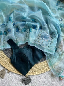 Sarees de travail manuel en organza pur doux et élégant pour les occasions de fête - Product Image 6