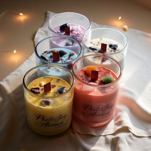 Pot en verre minimaliste nordique créatif Bougie parfumée Pebble Fleur séchée Parfum d'intérieur pour les bars et les vacances Cadeau d'anniversaire - Product Image 1