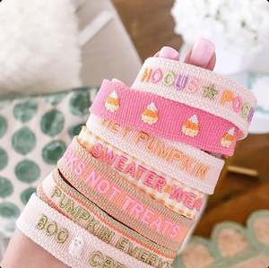 Braccialetti dell'Amicizia Etnici Personalizzati con Lettere Ricamate e Nappine - Vendita all'Ingrosso - Product Image 6