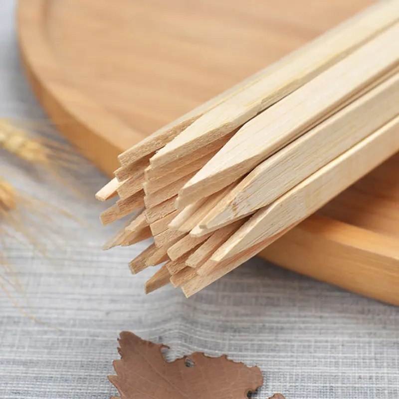 Et ve kızarmış gıdalar için barbekü için tek kullanımlık bambu şiş açık pişirme için kare sopa