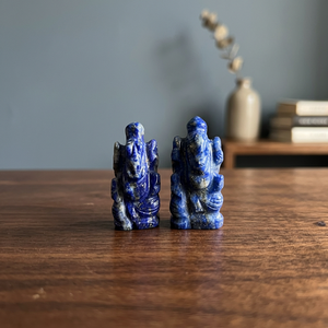 Sculpture de Ganesh gravée à la main en lapis-lazuli, statue de décoration d'intérieur en pierre précieuse faite à la main - Product Image 1