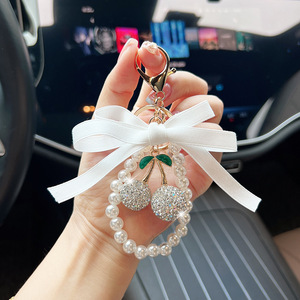 Bowknot Pearl Beads מחזיק מפתחות דובדבן אביזרי תליון תיק מעודן מחזיק מפתחות דובדבן מתנה ליום האם מחזיקי מפתחות דובדבן - Product Image 3