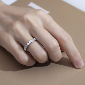 แหวนเพชรเม็ดกลมทองคำขาว 14K รุ่น MSR-1391 จาก Messi Jewelry สำหรับผู้หญิง - Product Image 5