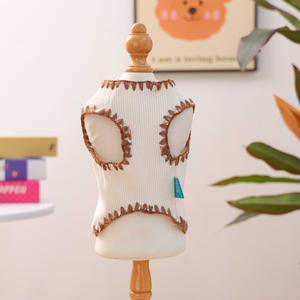 Gilet en tricot chaud pour petits chiens et chats - Mignon pull sans manches pour animaux de compagnie avec broderie d'ours en peluche - Product Image 3