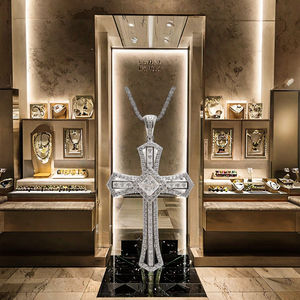 Colgante de Cruz de Plata S925 con Moissanita y Diamantes Engastados de Fashion Jewelry - Elegante y con Estilo - Product Image 3