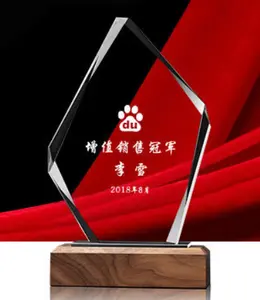 Pujiang Cheap Factory Wholesale k9 blank crystal trophy award logo personalizzato crystal trophy base in legno