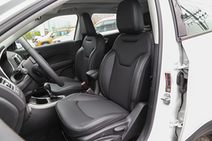 Oferta Especial: Jeep <span class=keywords><strong>Compass</strong></span> 2020 220T Edición Líder SUV Automático de Segunda Mano, 71000 km, Euro VI, Gasolina Turbo, Volante a la Izquierda, Exportación - Product Image 5