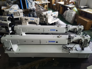 Machine à coudre Zoyer ZY4420-L100 à bras long 100 cm, double aiguille, point noué, alimentation par entraînement, pour cuir, usage intensif, avec pied entraîneur - Product Image 3