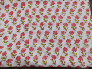Tela de Algodón Floral Vibrante con Estampados a Mano Multicolores para Acolchados, Decoración del Hogar, Costura, Patchwork y Proyectos de Manualidades - Product Image 1